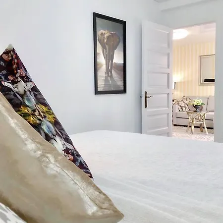 Maraverde 2 Bedroom * アデヘ